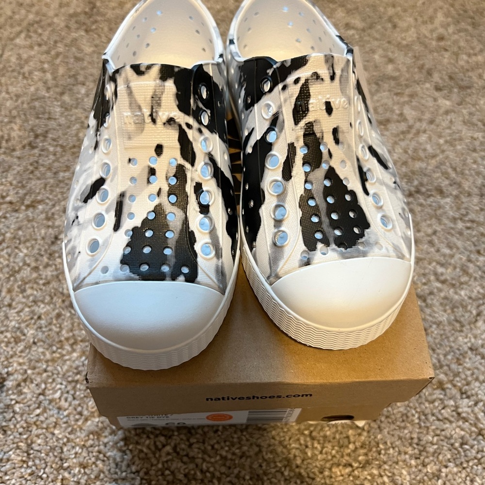 Native shoes toddler size 10